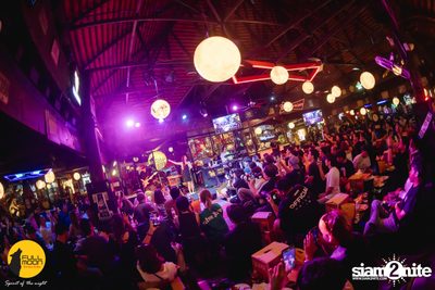 Ink Waruntorn concert at Fullmoon Terrace & Bar — photo 67