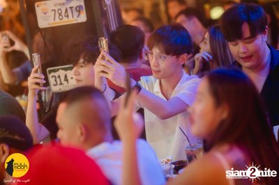 Ink Waruntorn concert at Fullmoon Terrace & Bar — photo 73
