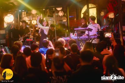 Ink Waruntorn concert at Fullmoon Terrace & Bar — photo 84