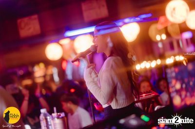 Ink Waruntorn concert at Fullmoon Terrace & Bar — photo 86
