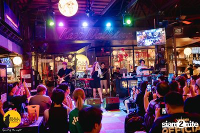 Ink Waruntorn concert at Fullmoon Terrace & Bar — photo 89