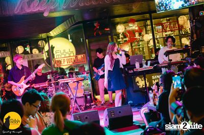 Ink Waruntorn concert at Fullmoon Terrace & Bar — photo 90