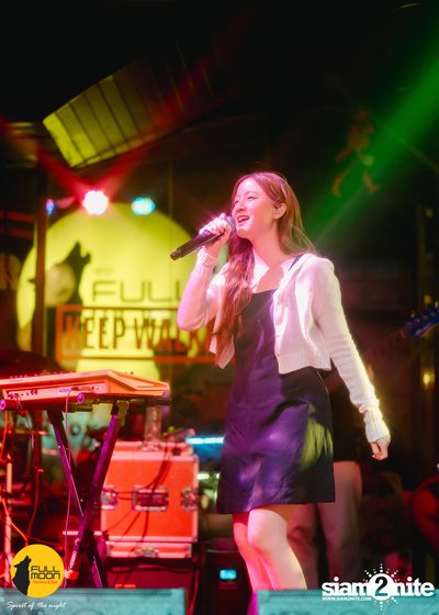 Ink Waruntorn concert at Fullmoon Terrace & Bar — photo 104