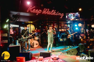 Ink Waruntorn concert at Fullmoon Terrace & Bar — photo 119