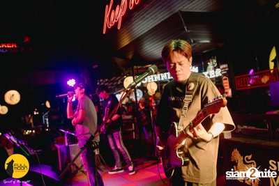 Ink Waruntorn concert at Fullmoon Terrace & Bar — photo 121