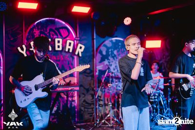 Friday Night at Yak Bar  — photo 2