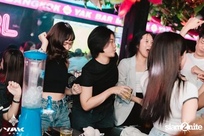 Friday Night at Yak Bar  — photo 39