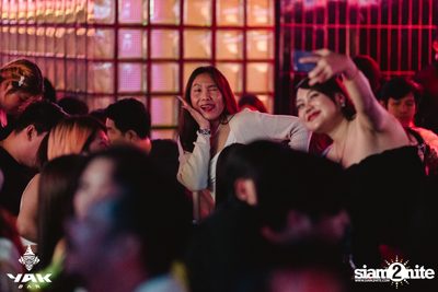 Friday Night at Yak Bar  — photo 44