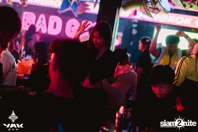 Friday Night at Yak Bar  — photo 58