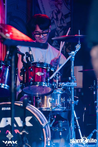 Friday Night at Yak Bar  — photo 89