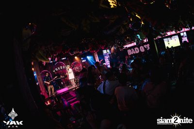 Saturday Night at Yak Bar — photo 159