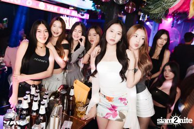 Saturday Night at Yak Bar — photo 45