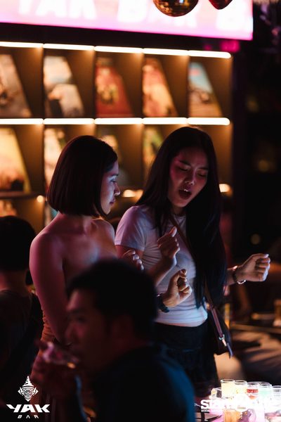 Saturday Night at Yak Bar — photo 47