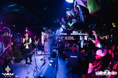 Saturday Night at Yak Bar — photo 185