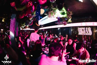 Saturday Night at Yak Bar — photo 187