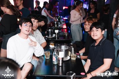 Saturday Night at Yak Bar — photo 209