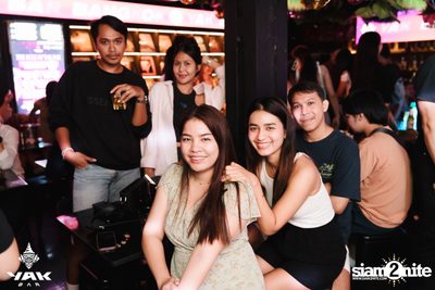 Saturday Night at Yak Bar — photo 224