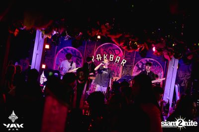 Friday Night at Yak Bar  — photo 9