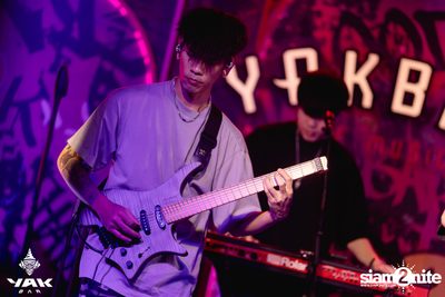 Friday Night at Yak Bar  — photo 19