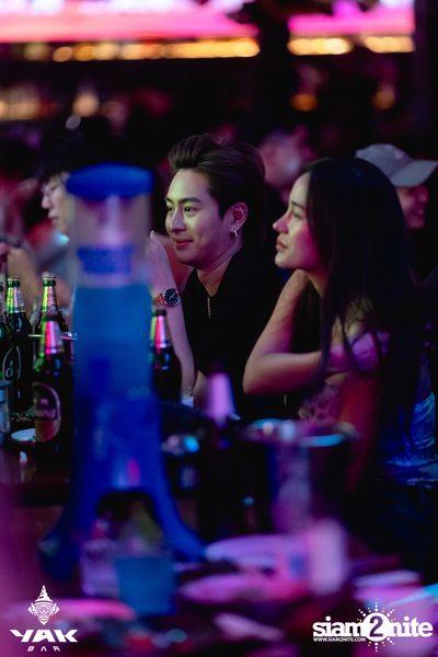 Friday Night at Yak Bar  — photo 28