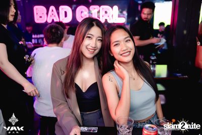 Friday Night at Yak Bar  — photo 49