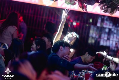 Friday Night at Yak Bar  — photo 80