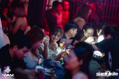 Friday Night at Yak Bar  — photo 82