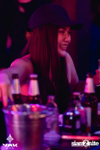 Friday Night at Yak Bar  — photo 84