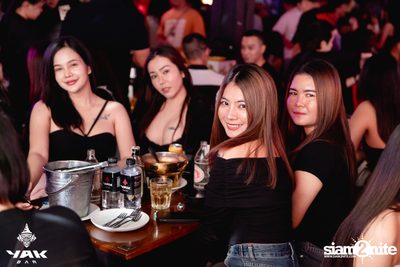 Friday Night at Yak Bar  — photo 102