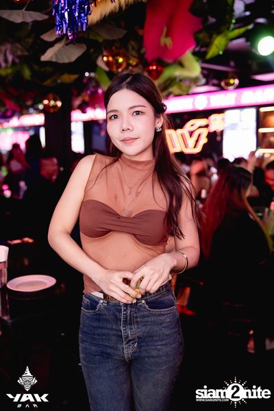 Friday Night at Yak Bar  — photo 106