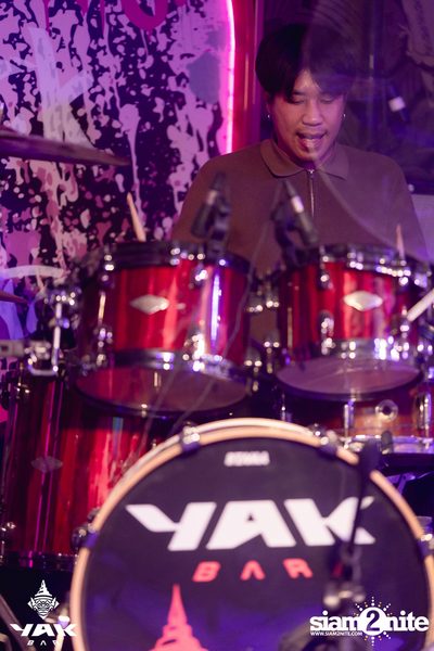 Friday Night at Yak Bar  — photo 118