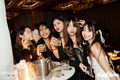 Karty & Friends at Rhodes Bangkok — photo 8