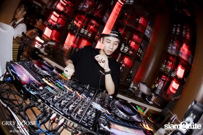 Karty & Friends at Rhodes Bangkok — photo 21