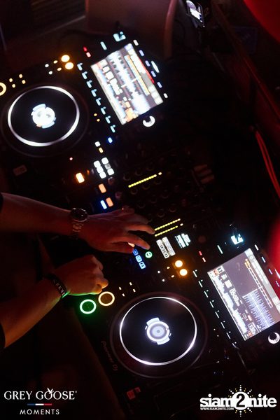 Karty & Friends at Rhodes Bangkok — photo 57