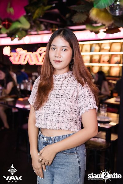 Saturday Night at Yak Bar — photo 1