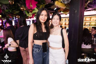 Saturday Night at Yak Bar — photo 6