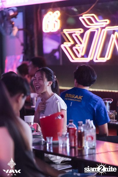 Saturday Night at Yak Bar — photo 8