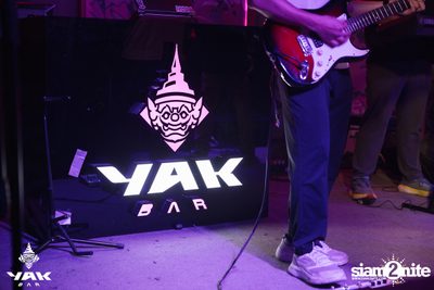 Saturday Night at Yak Bar — photo 16