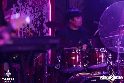 Saturday Night at Yak Bar — photo 17