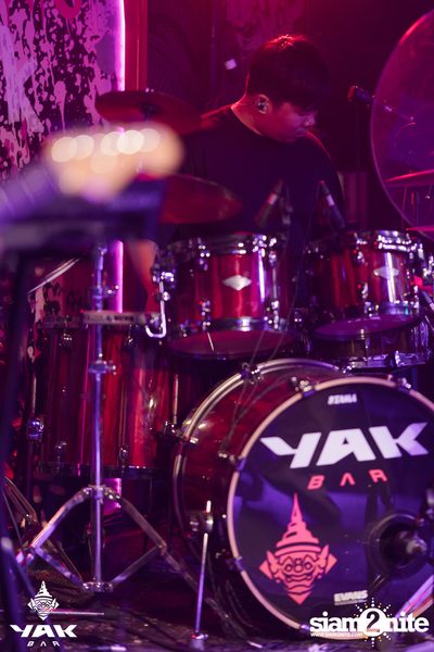 Saturday Night at Yak Bar — photo 18