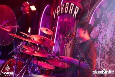 Saturday Night at Yak Bar — photo 26