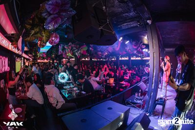 Saturday Night at Yak Bar — photo 28
