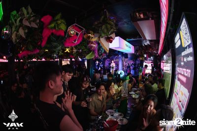 Saturday Night at Yak Bar — photo 32