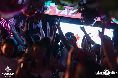 Saturday Night at Yak Bar — photo 44