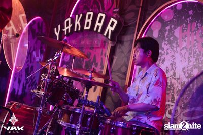 Saturday Night at Yak Bar — photo 85