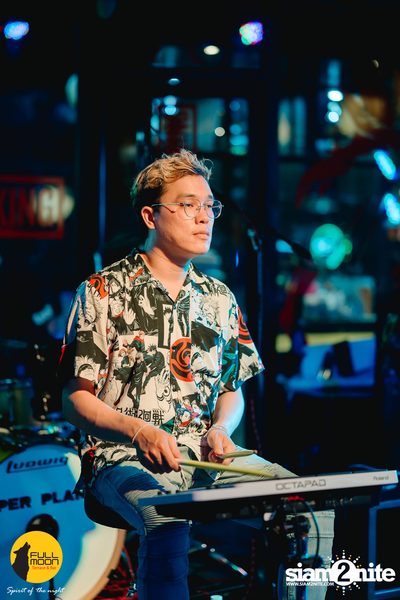 Paper Planes concert at Fullmoon Terrace & Bar — photo 143