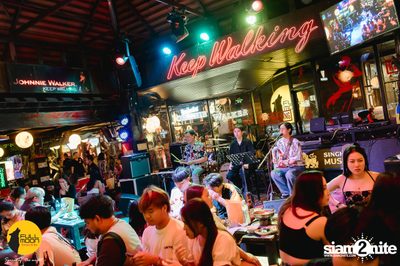 Paper Planes concert at Fullmoon Terrace & Bar — photo 10