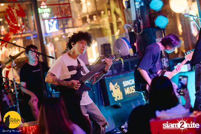 Paper Planes concert at Fullmoon Terrace & Bar — photo 39