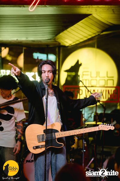 Paper Planes concert at Fullmoon Terrace & Bar — photo 197