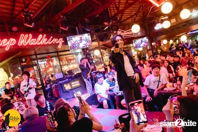 Paper Planes concert at Fullmoon Terrace & Bar — photo 91